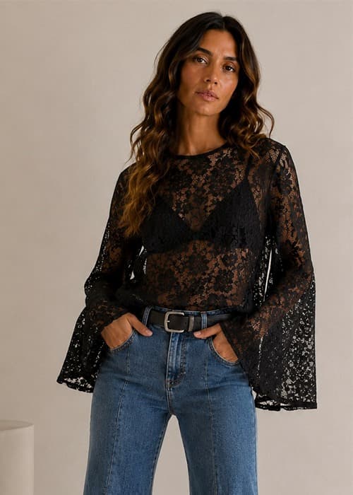 Remera Encaje Campana
