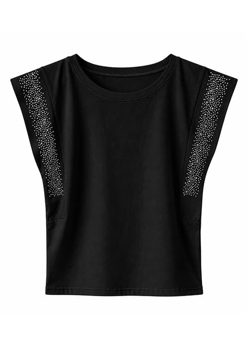 Remera con tachas